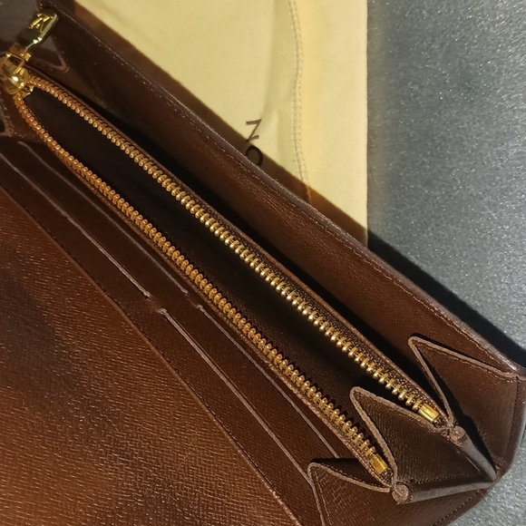 Louis Vuitton Sarah Damier Ebene Wallet - Picture 9 of 15